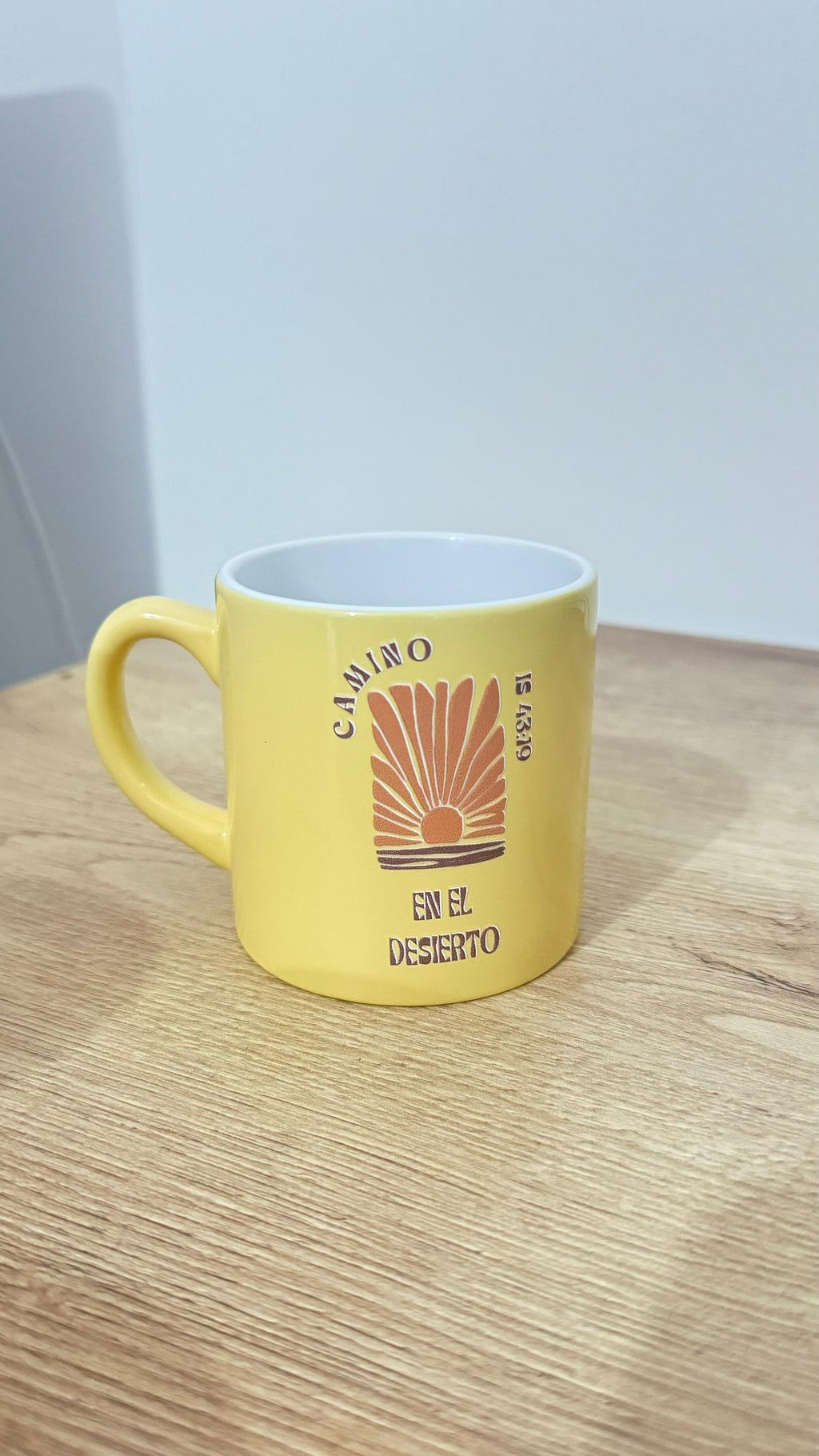 Tazas - En el desierto