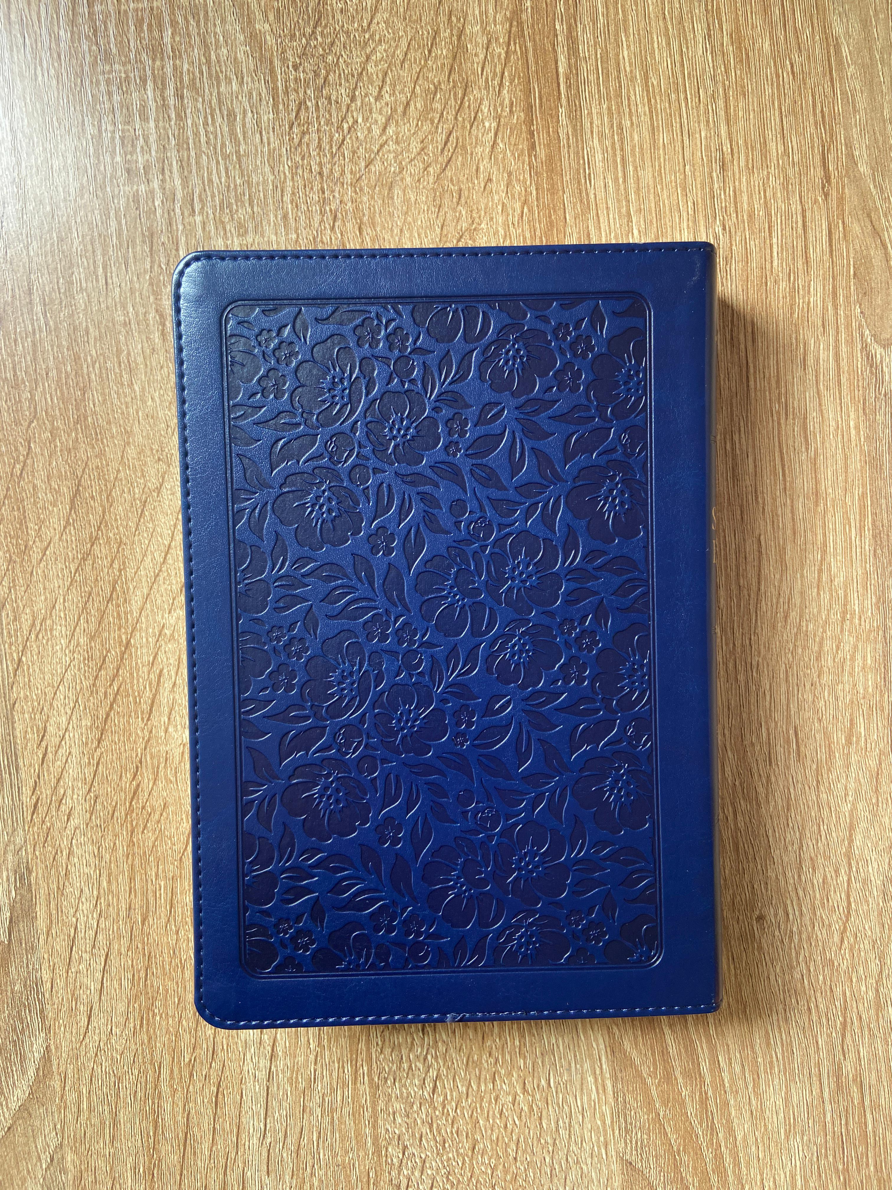 Biblia RVR60 letra grande con referencias - Azul marino